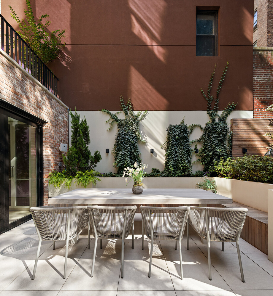 34 W 12TH Street