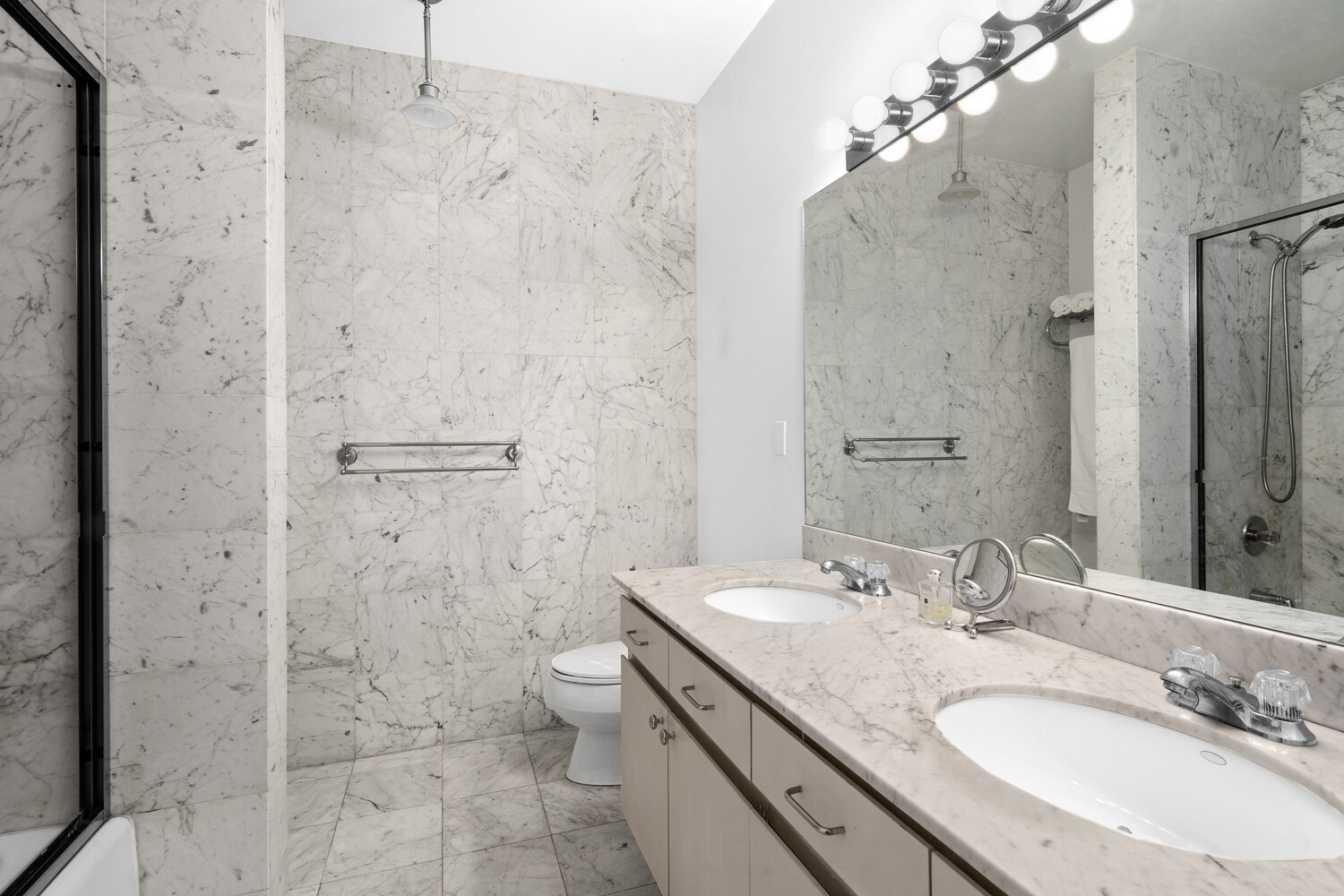 167 E 61ST Street 21B