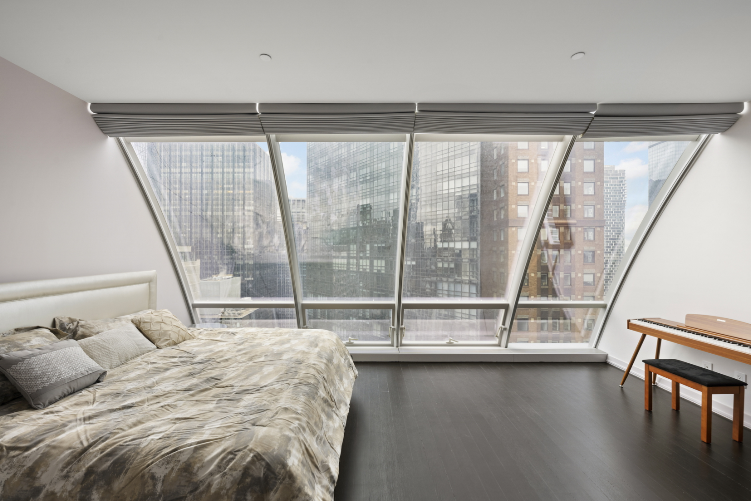 157 W 57TH Street 40F