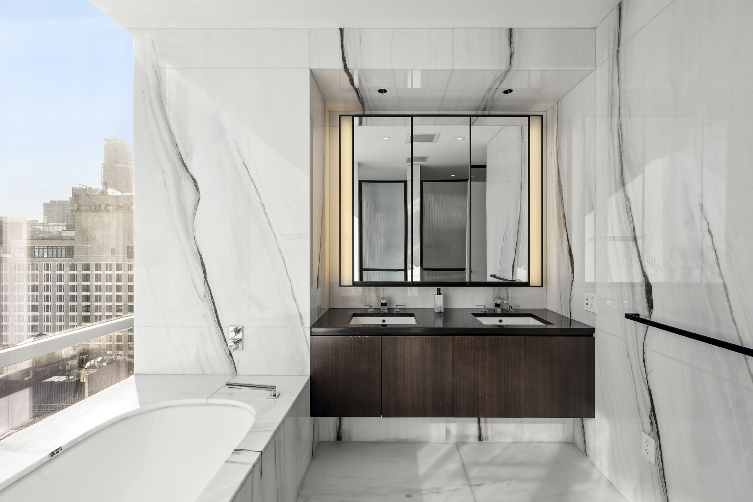 157 W 57TH Street 40F