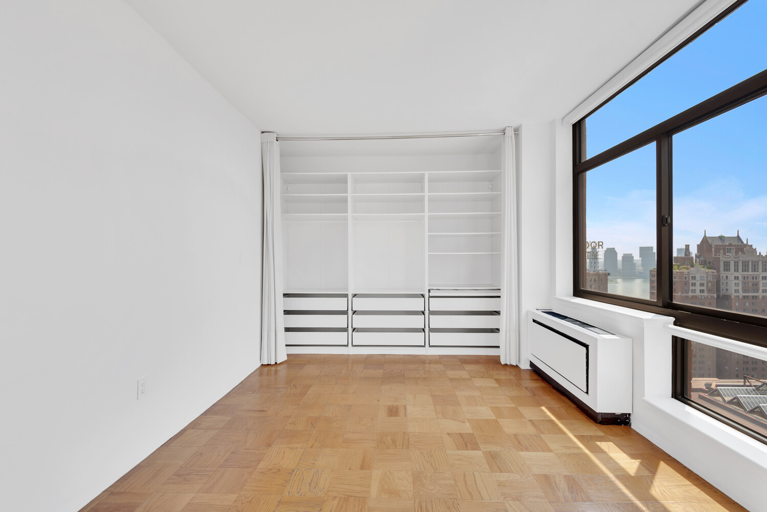 303 E 43RD Street 25B