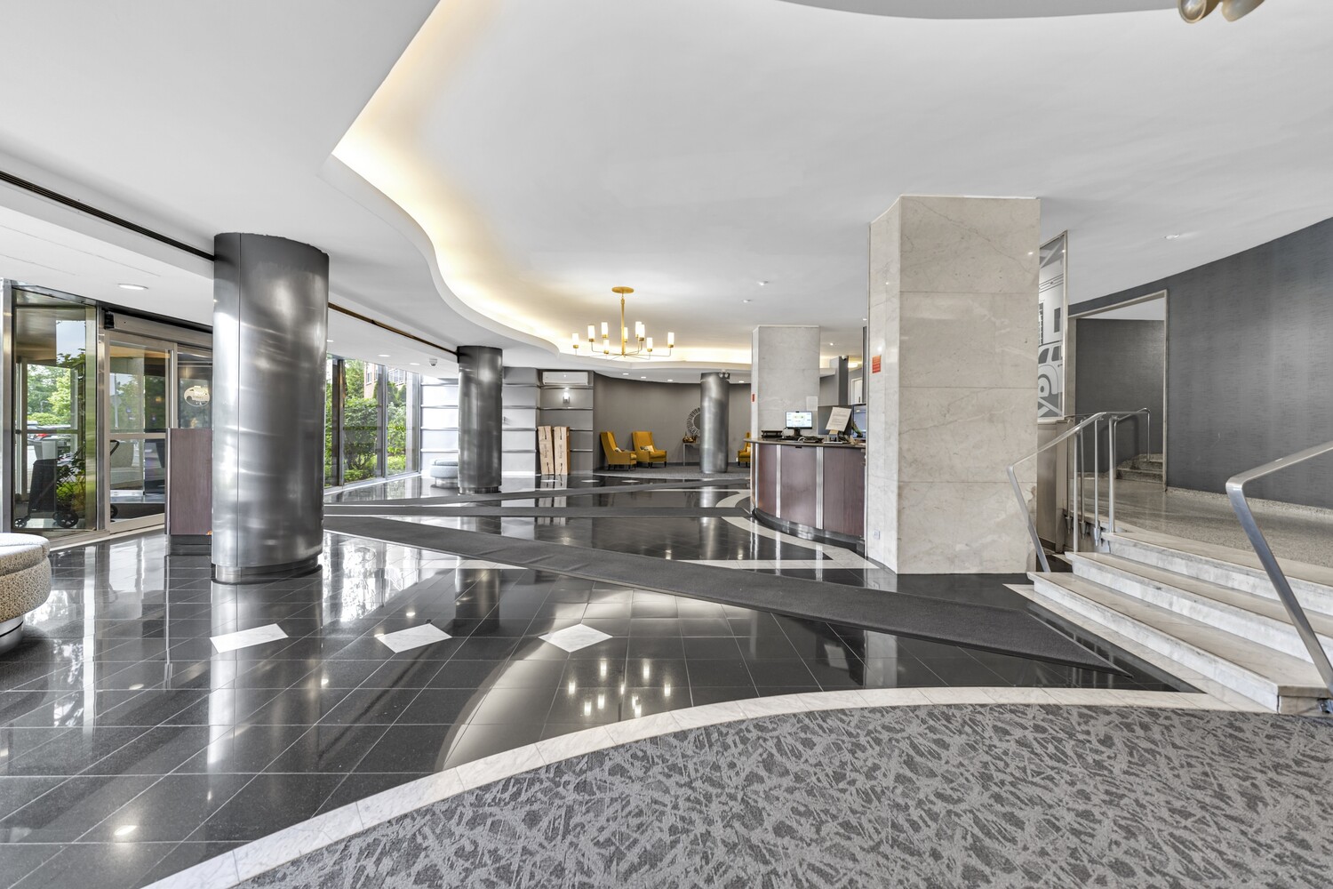 5700 ARLINGTON Avenue 10D