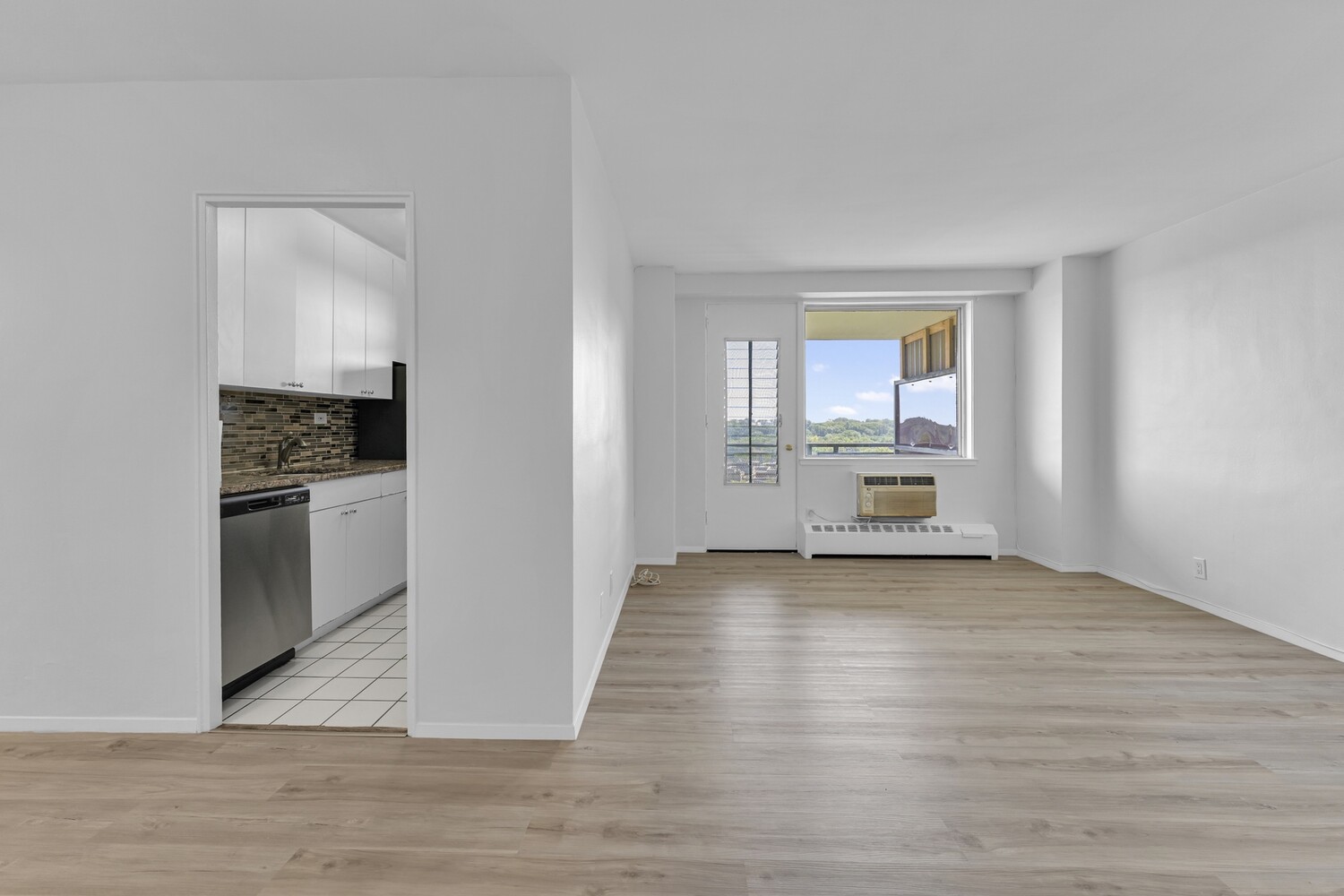 5700 ARLINGTON Avenue 10D