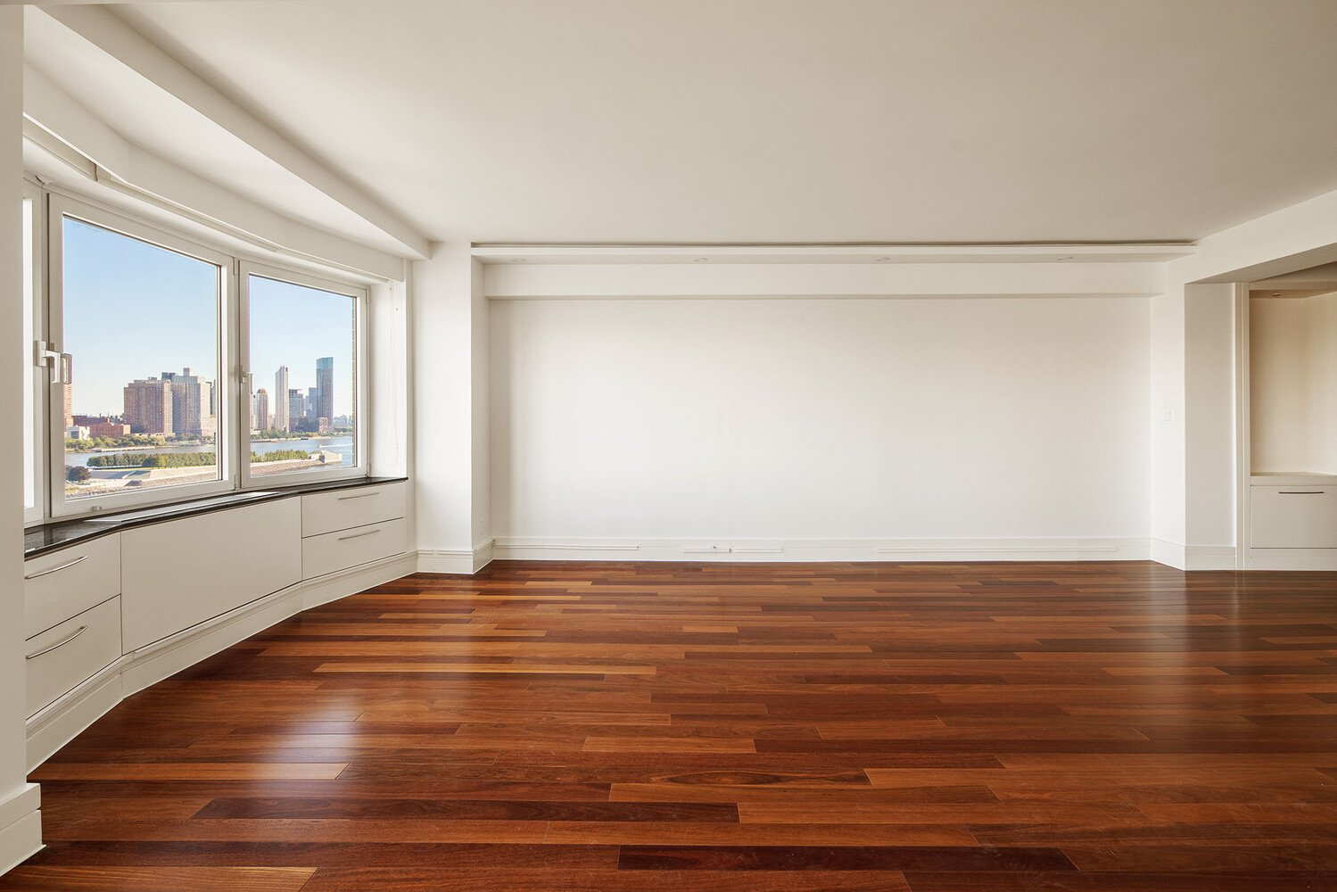 45 SUTTON Place S 11K