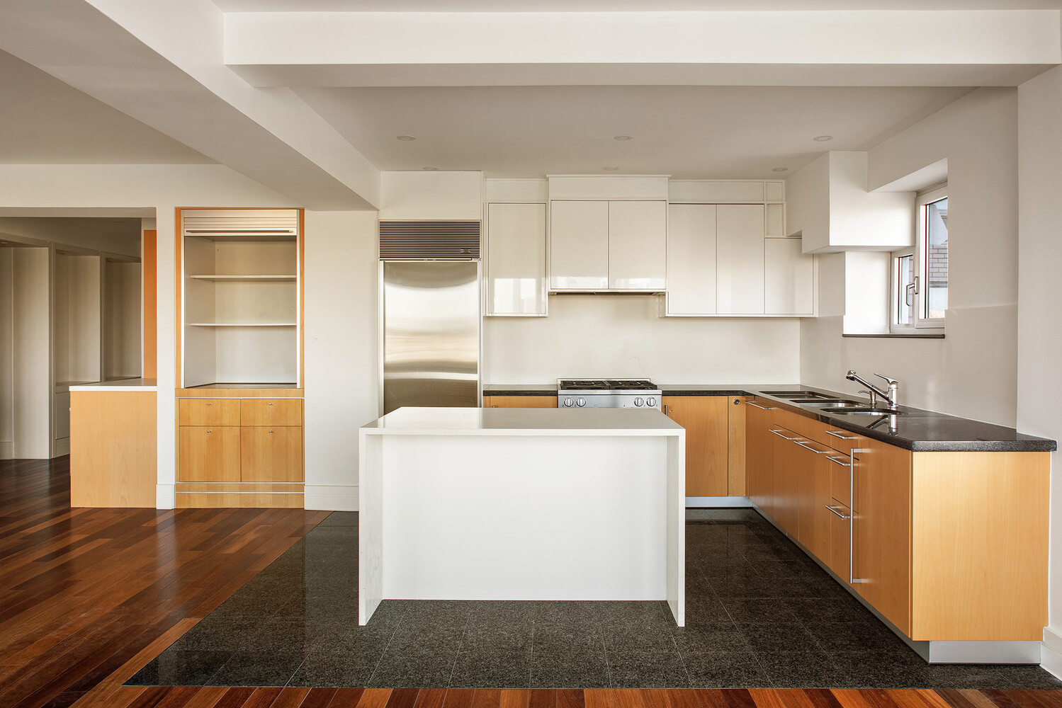 45 SUTTON Place S 11K