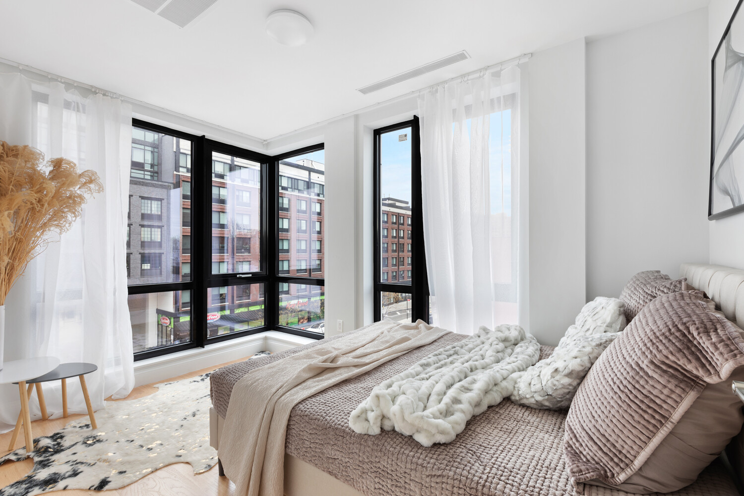 501 MYRTLE Avenue 4B