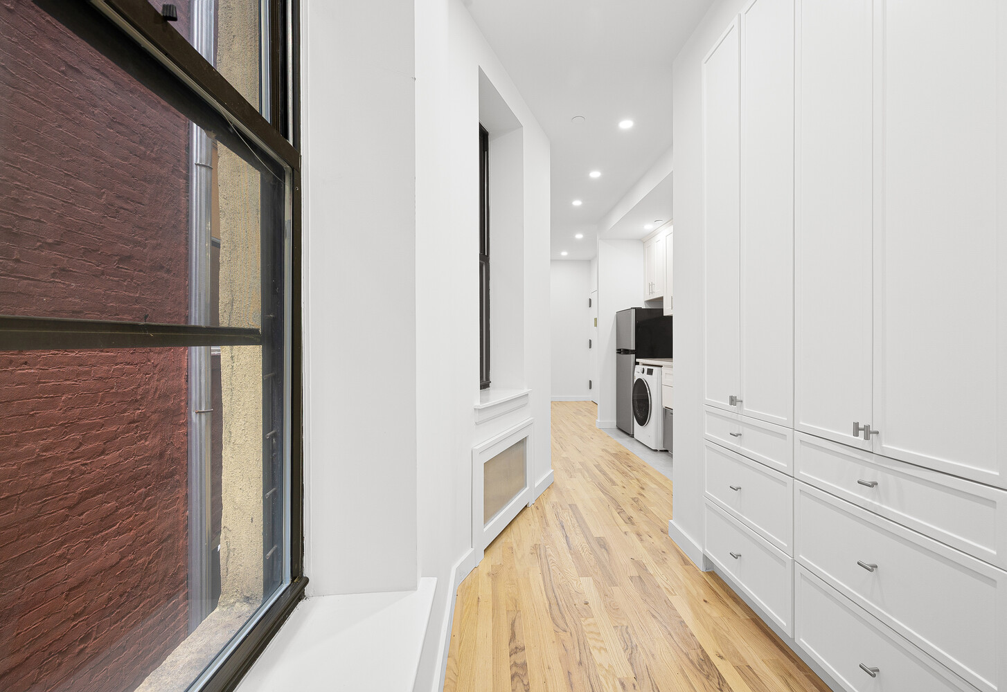 27 W 84TH Street 4RE