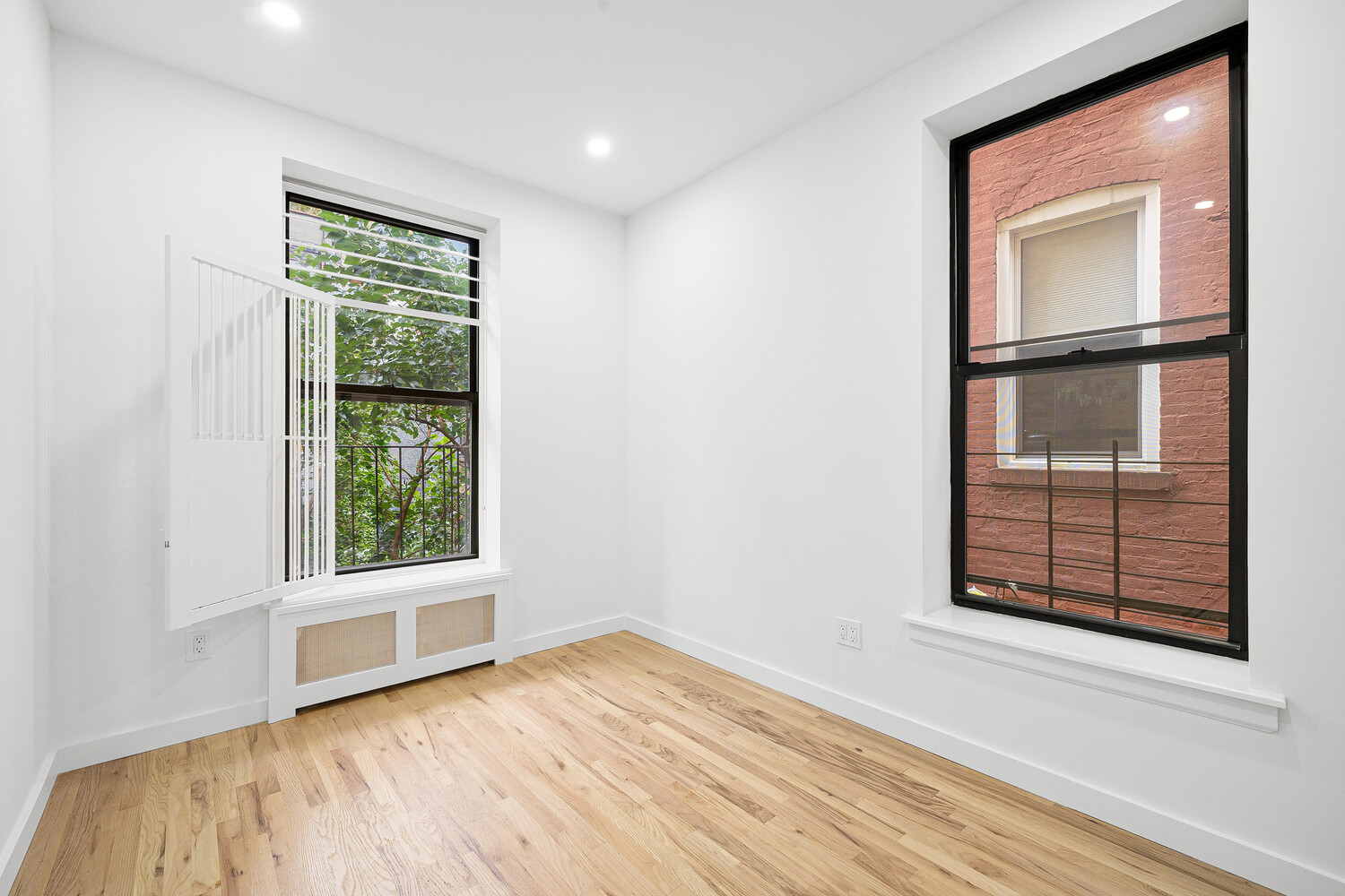 27 W 84TH Street 4RE