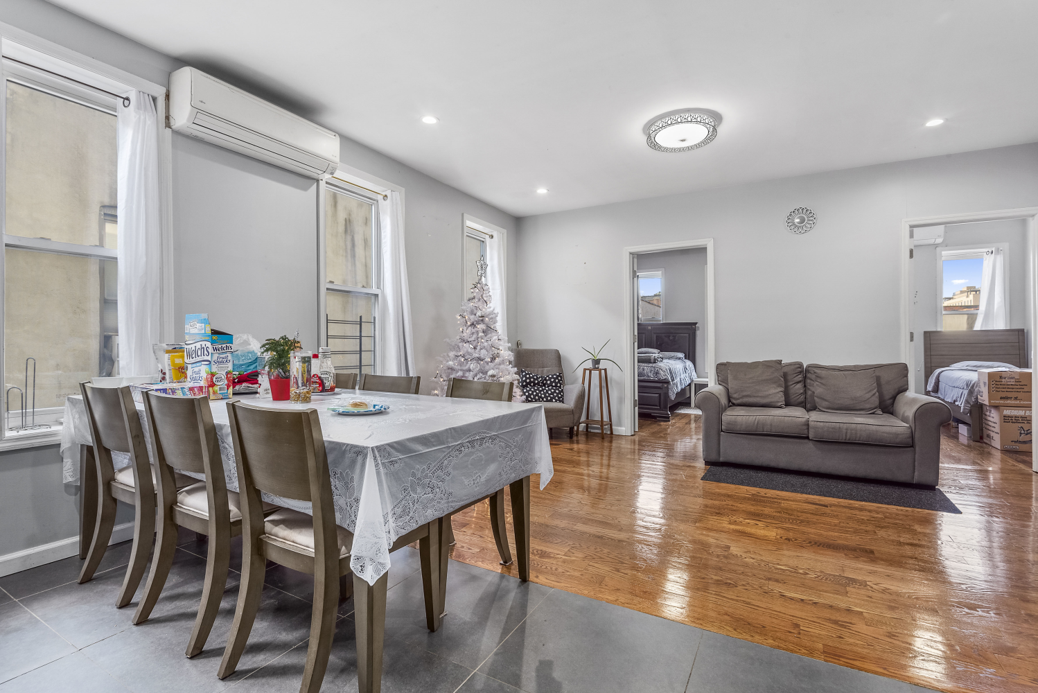 2148 STRAUSS Street 1