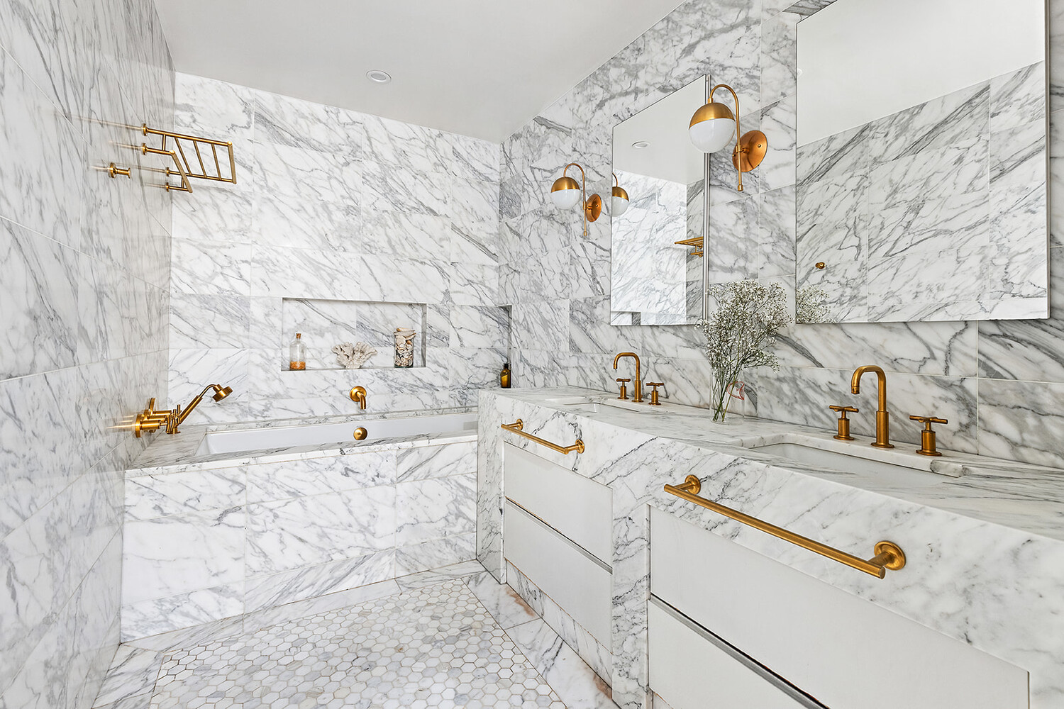 220 COLUMBIA Heights 1