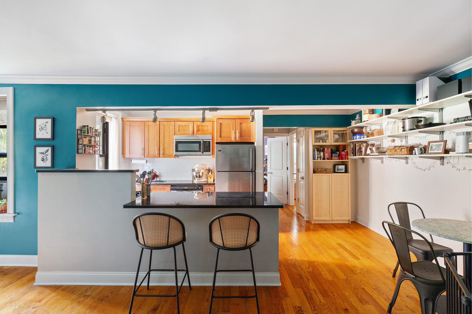 245 BENNETT Avenue 3B