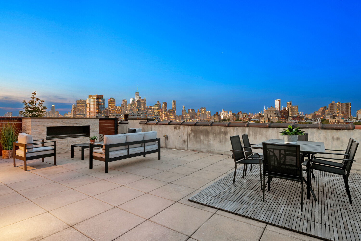 100 AMITY Street PH1