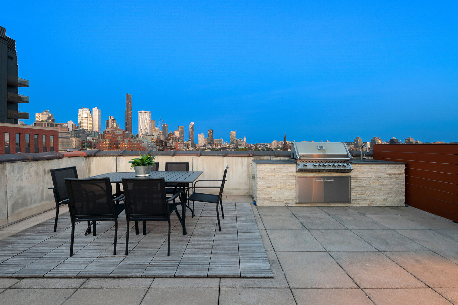 100 AMITY Street PH1