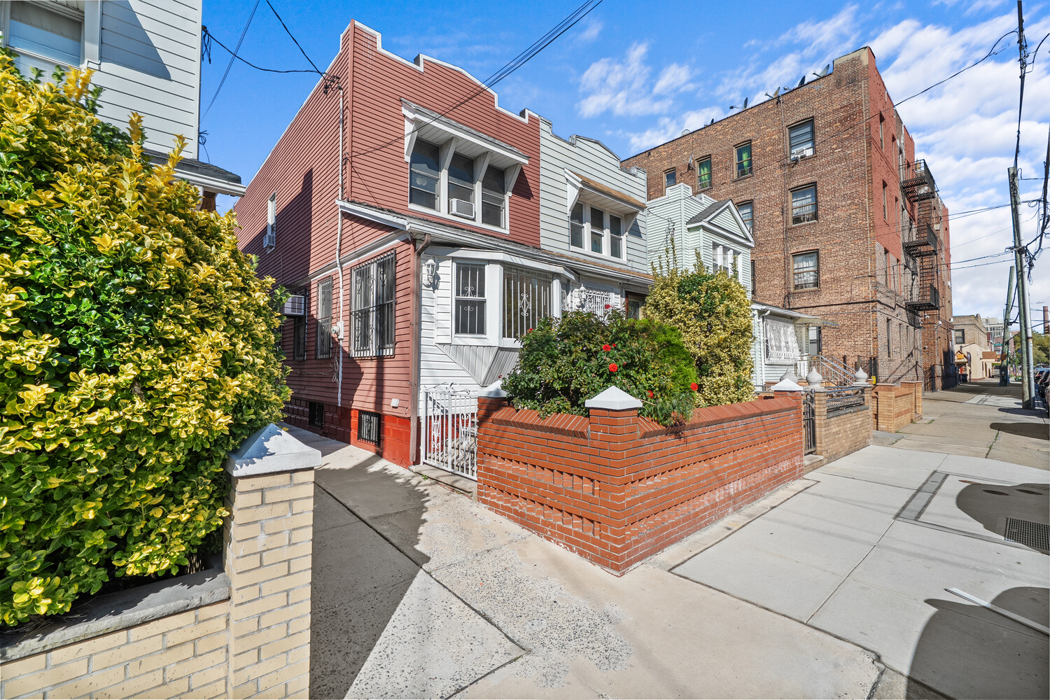 266 E 37TH Street