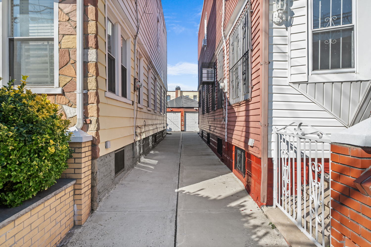 266 E 37TH Street