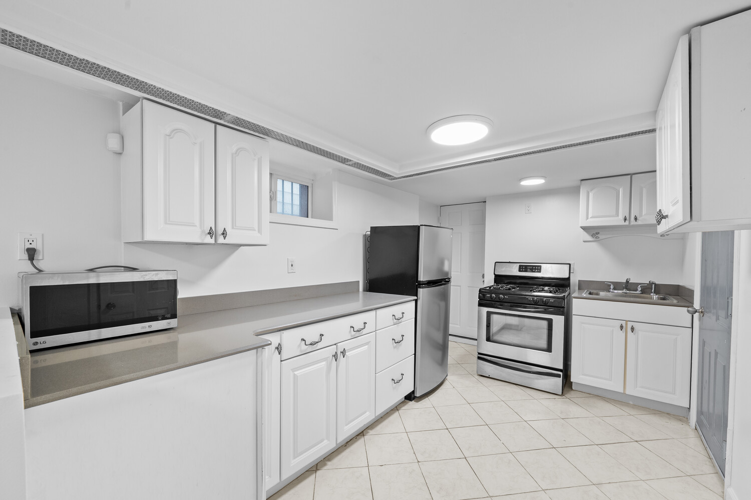 266 E 37TH Street
