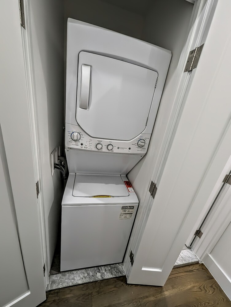 1661 NOSTRAND Avenue 2F