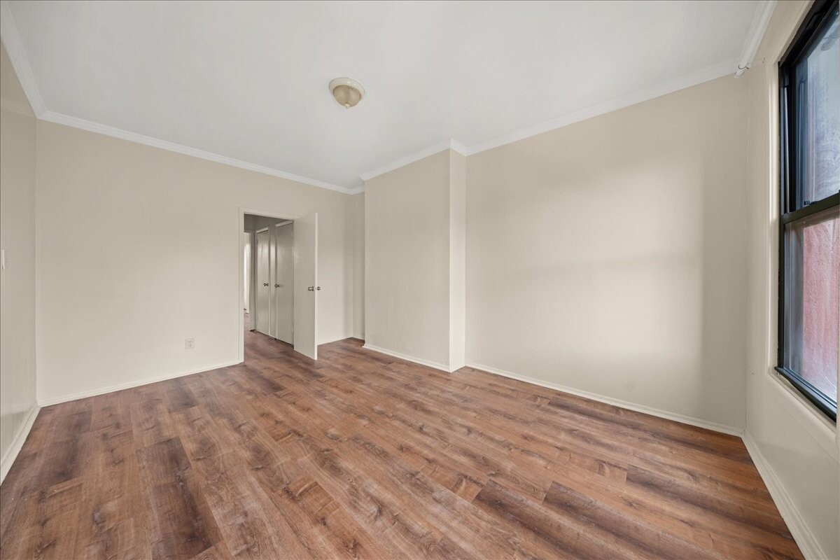 48 PULASKI Street 2