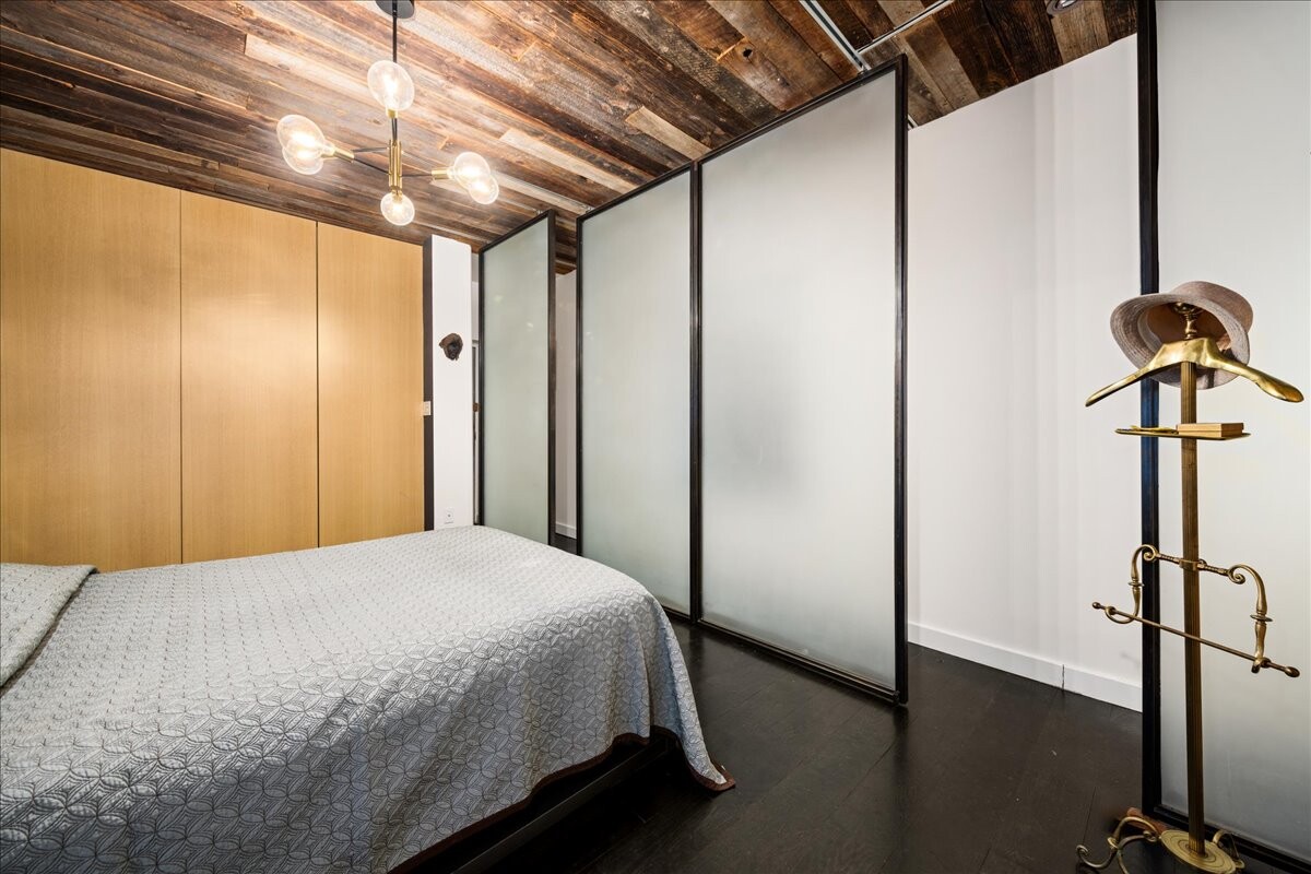 234 W 21ST Street 43