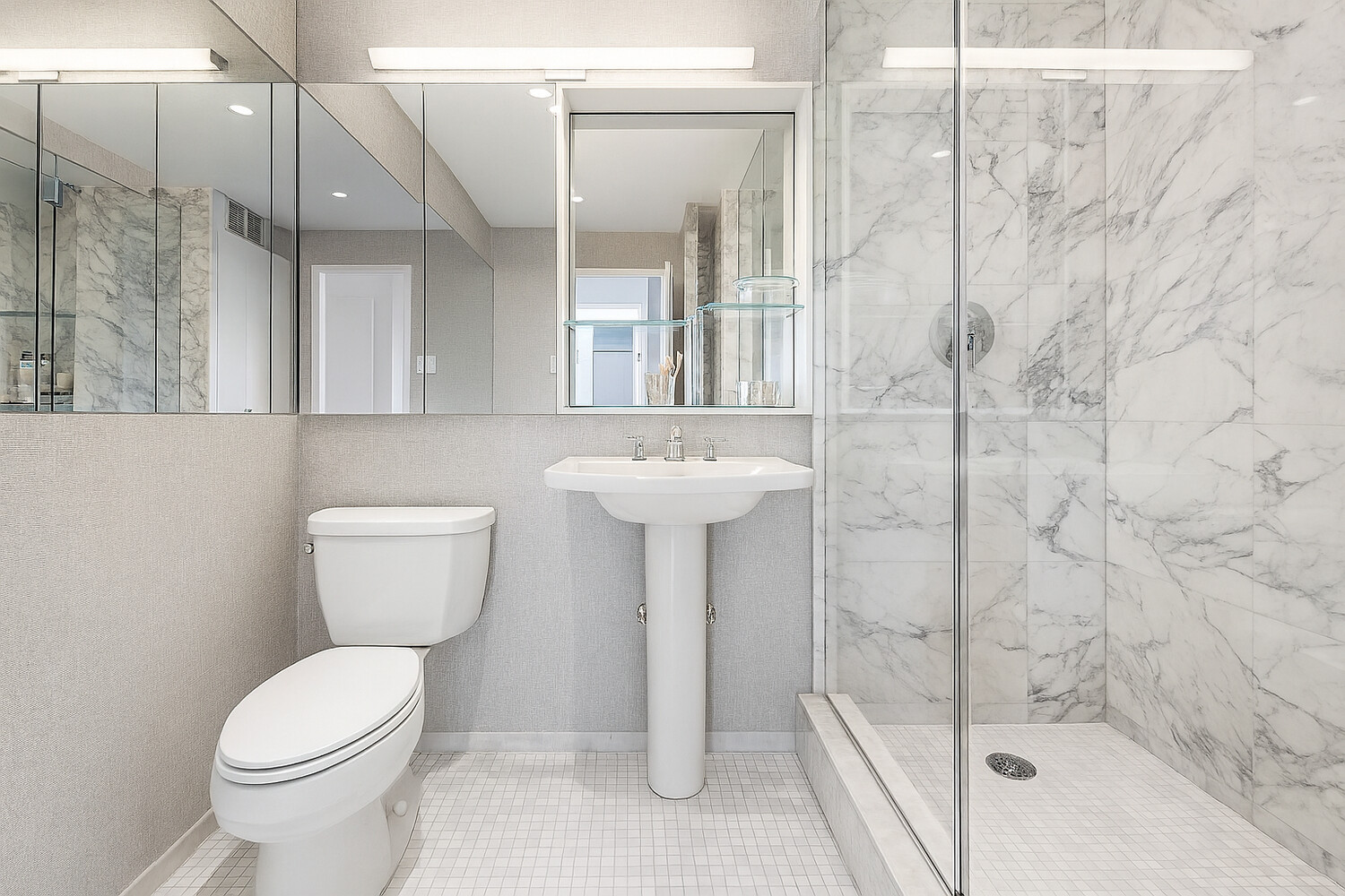 2 CHARLTON Street PH16F