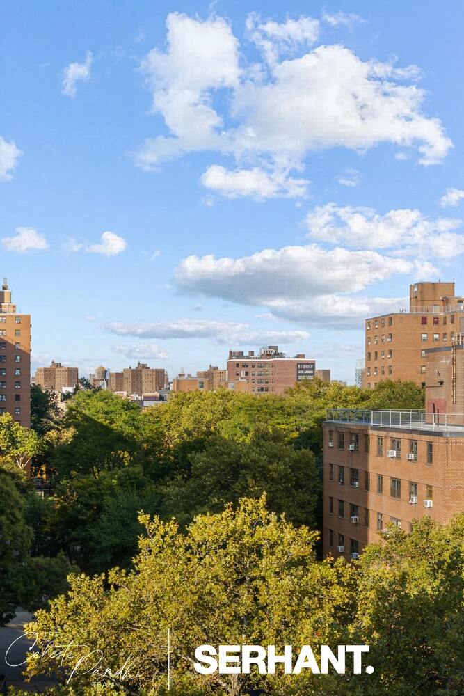 324 E 112TH Street PHB