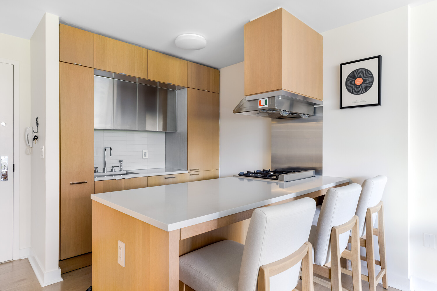 225 RECTOR Place 7J
