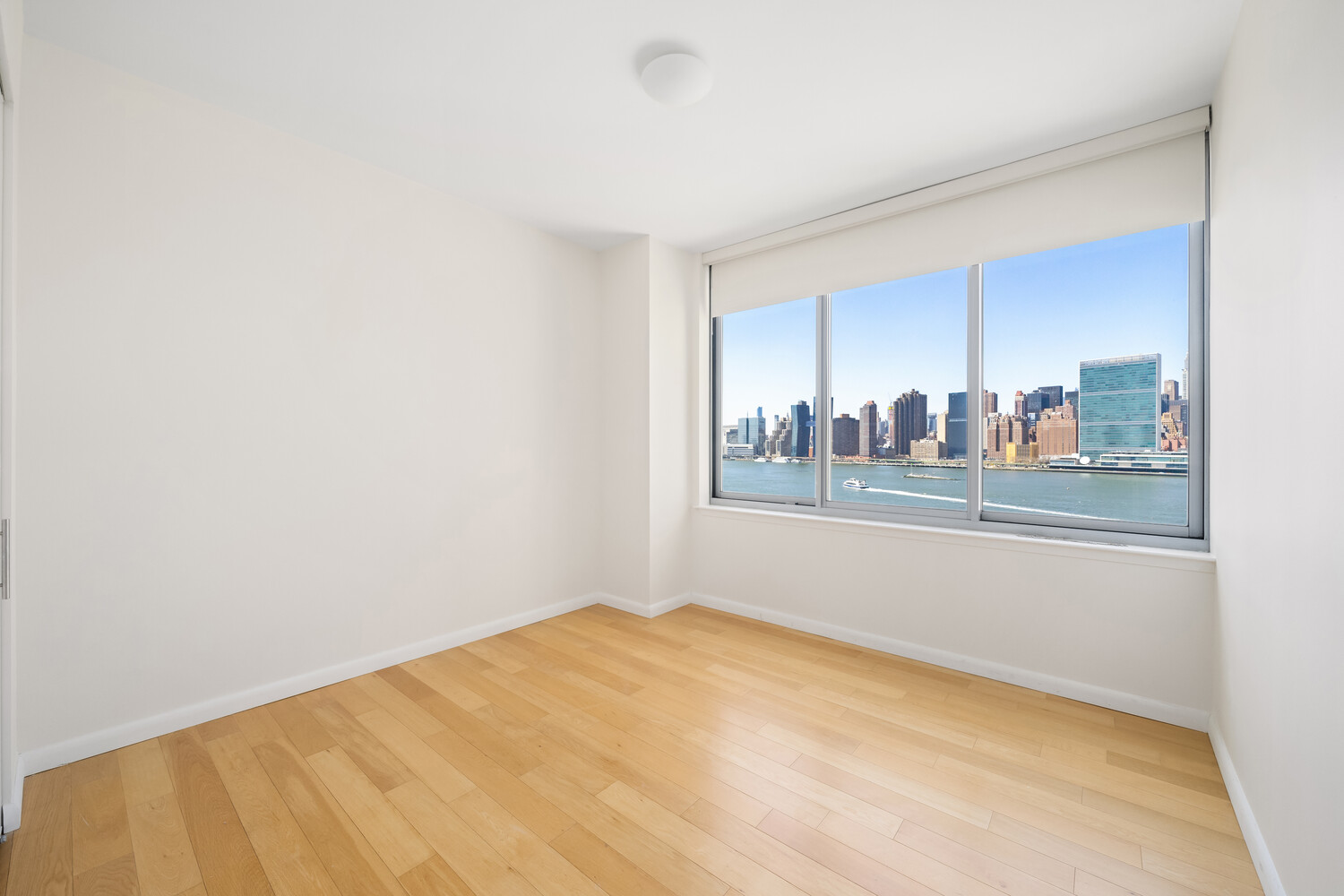 46-30 CENTER Boulevard 908