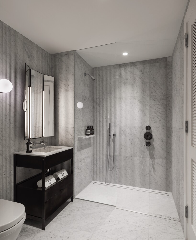 135 E 47TH Street 12B