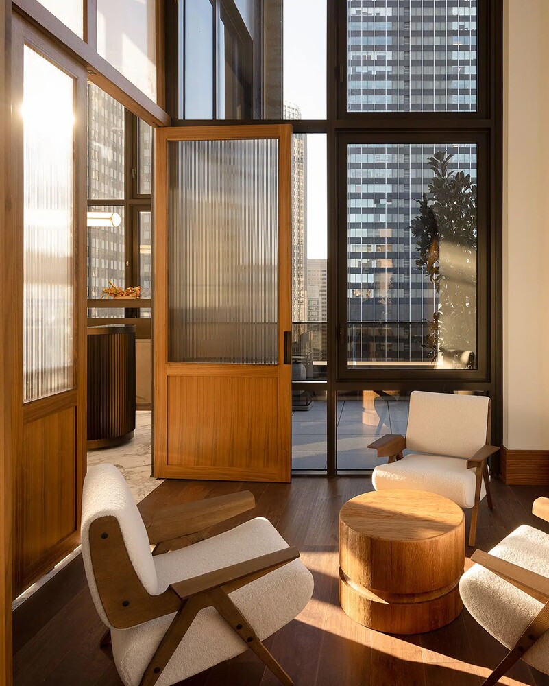 135 E 47TH Street 12B