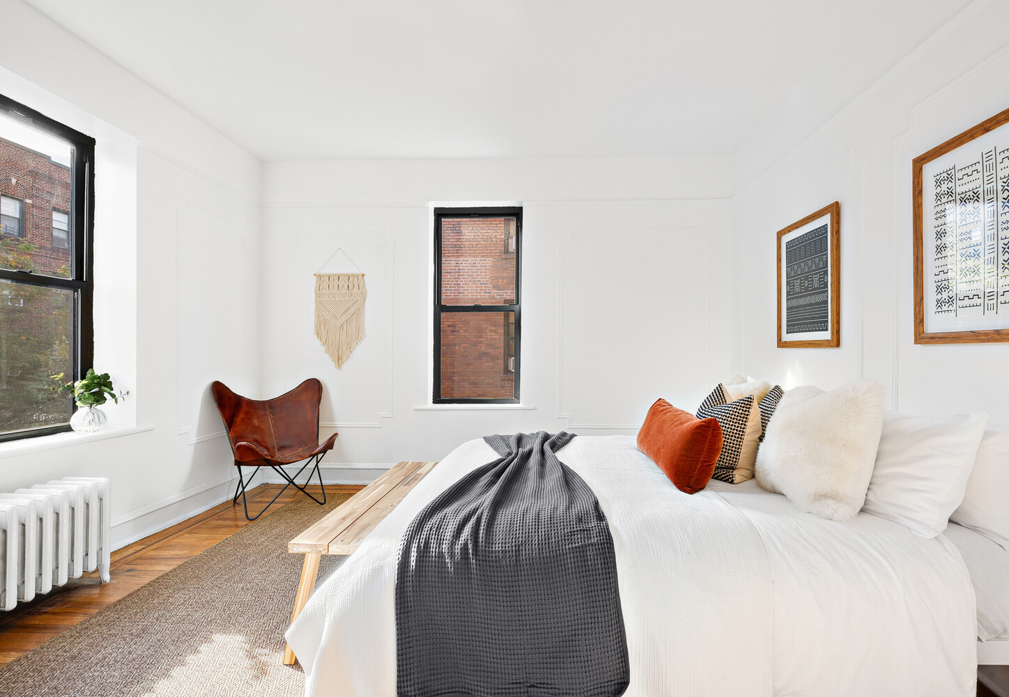 41-42 42ND Street E4