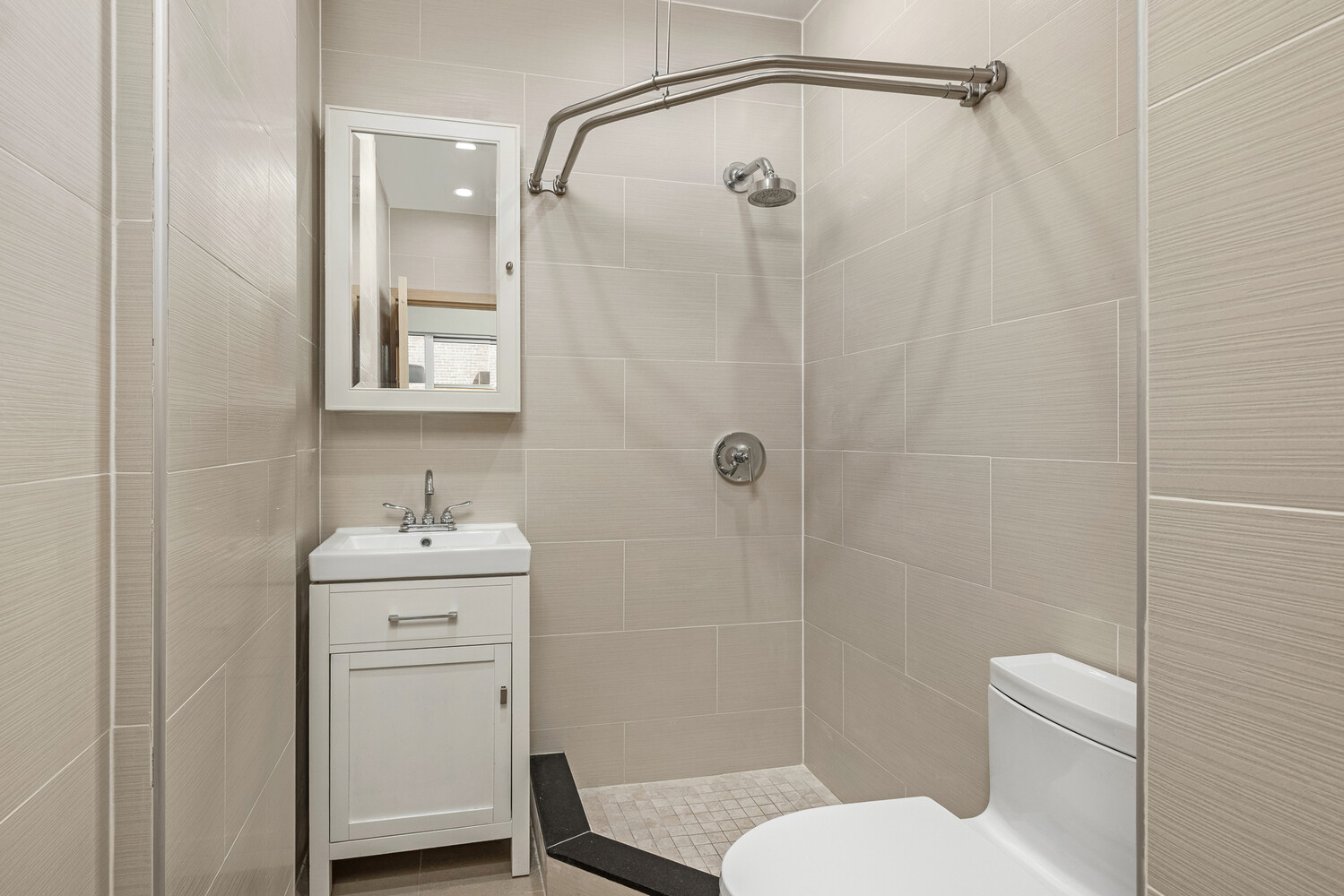304 5TH Avenue PH1013