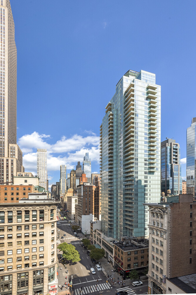 304 5TH Avenue PH1013