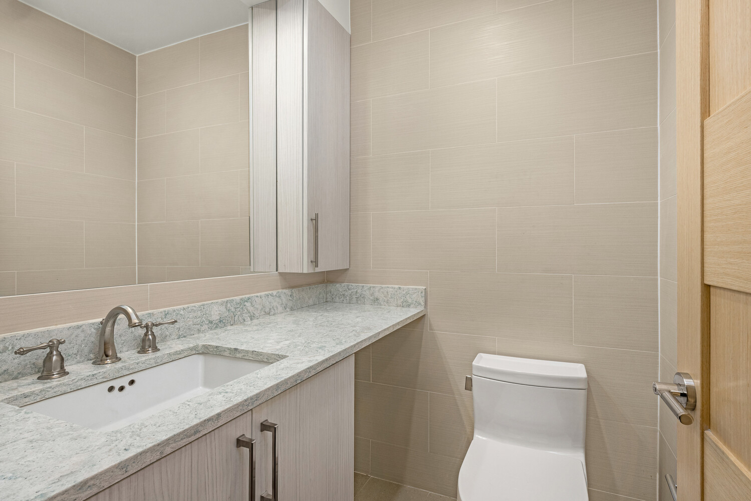 304 5TH Avenue PH1013