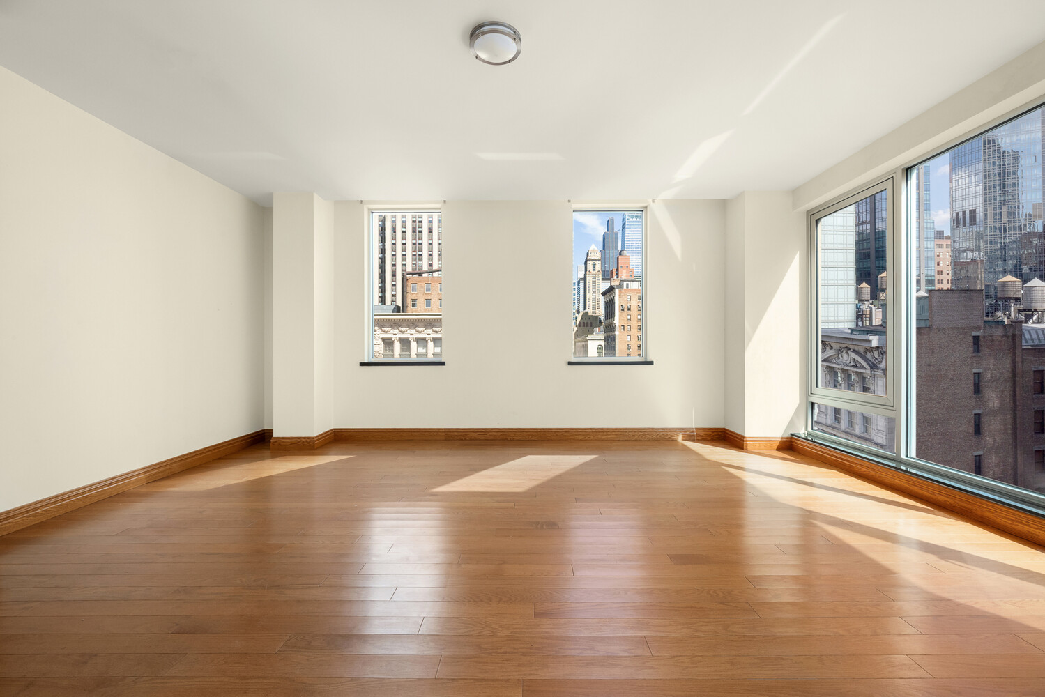304 5TH Avenue PH1013