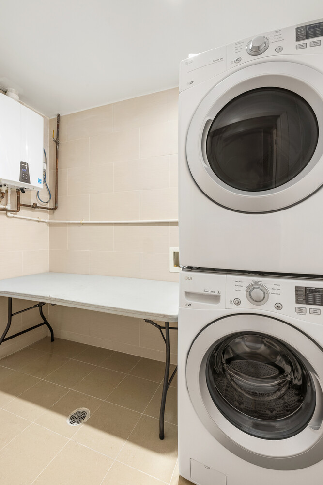 304 5TH Avenue PH1013