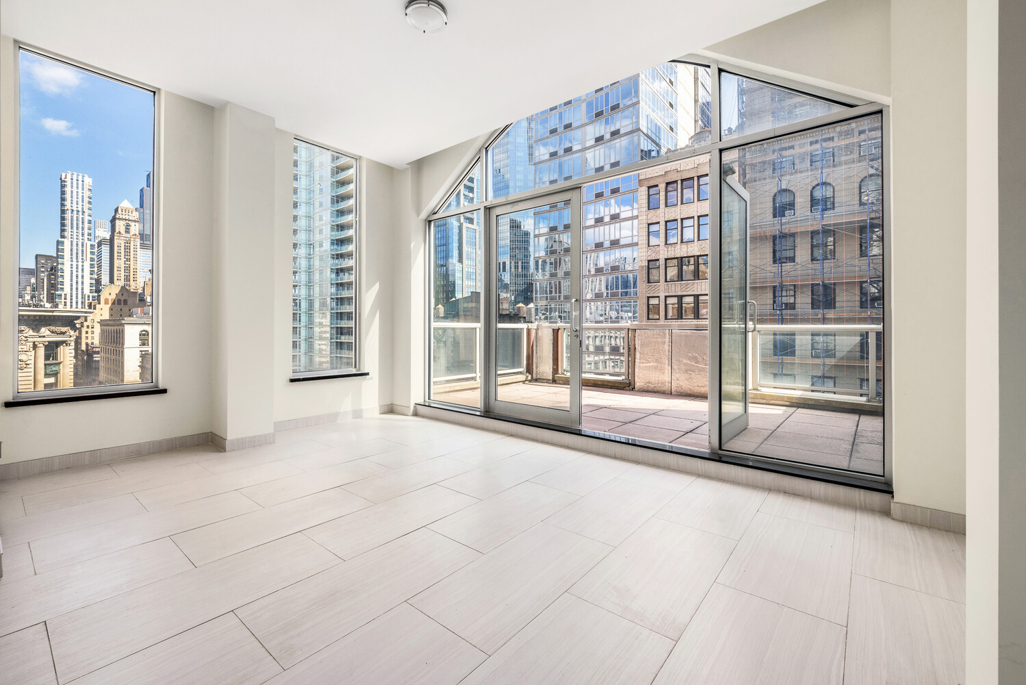 304 5TH Avenue PH1013