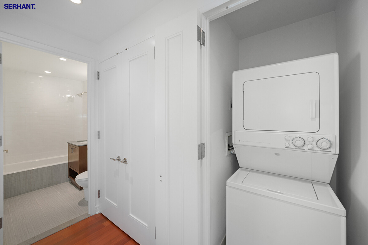 100 RIVERSIDE Boulevard 25D