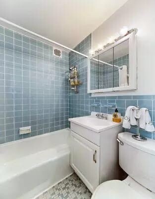 210 E 21ST Street 6B