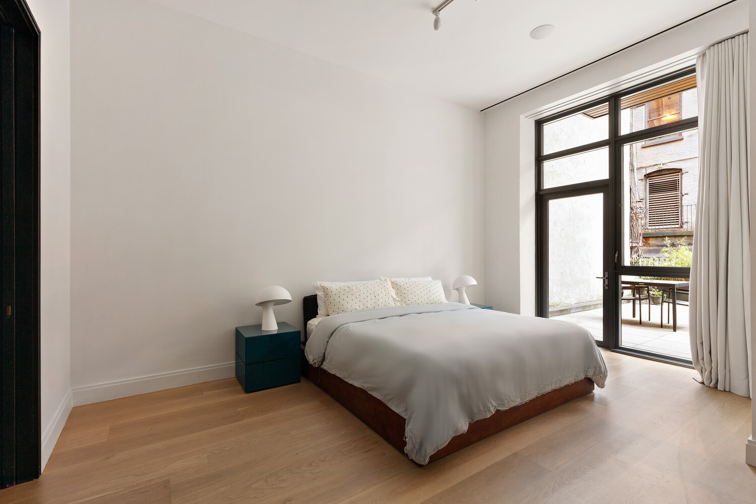 45 GREAT JONES Street 2