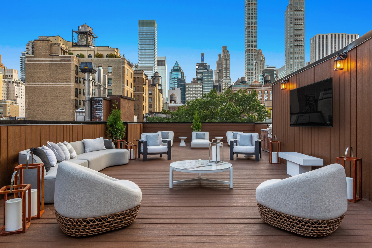 125 E 65TH Street
