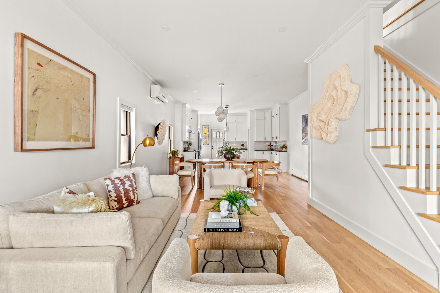 4 REEVE Place