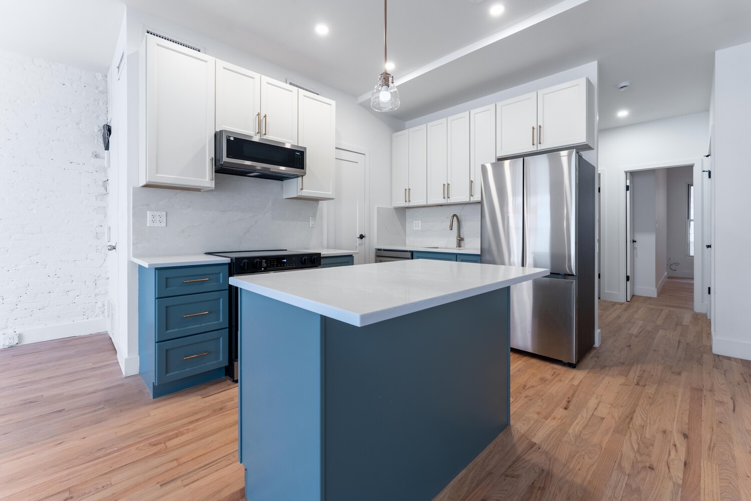 121 DIVISION Street 2