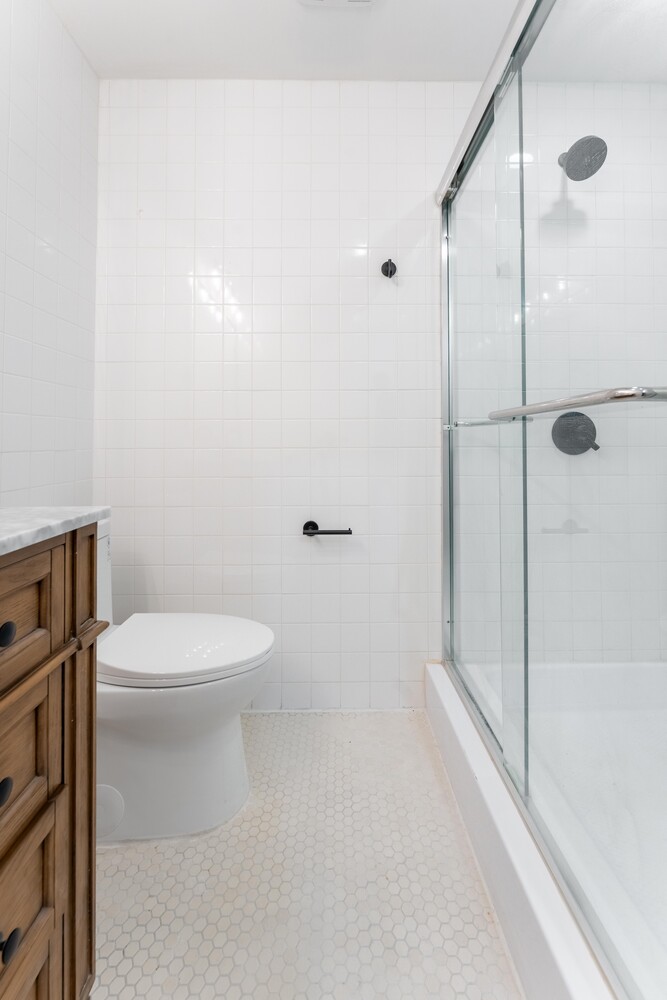 121 DIVISION Street 2