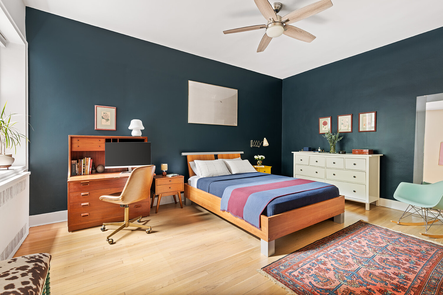 25 PLAZA Street W 1J