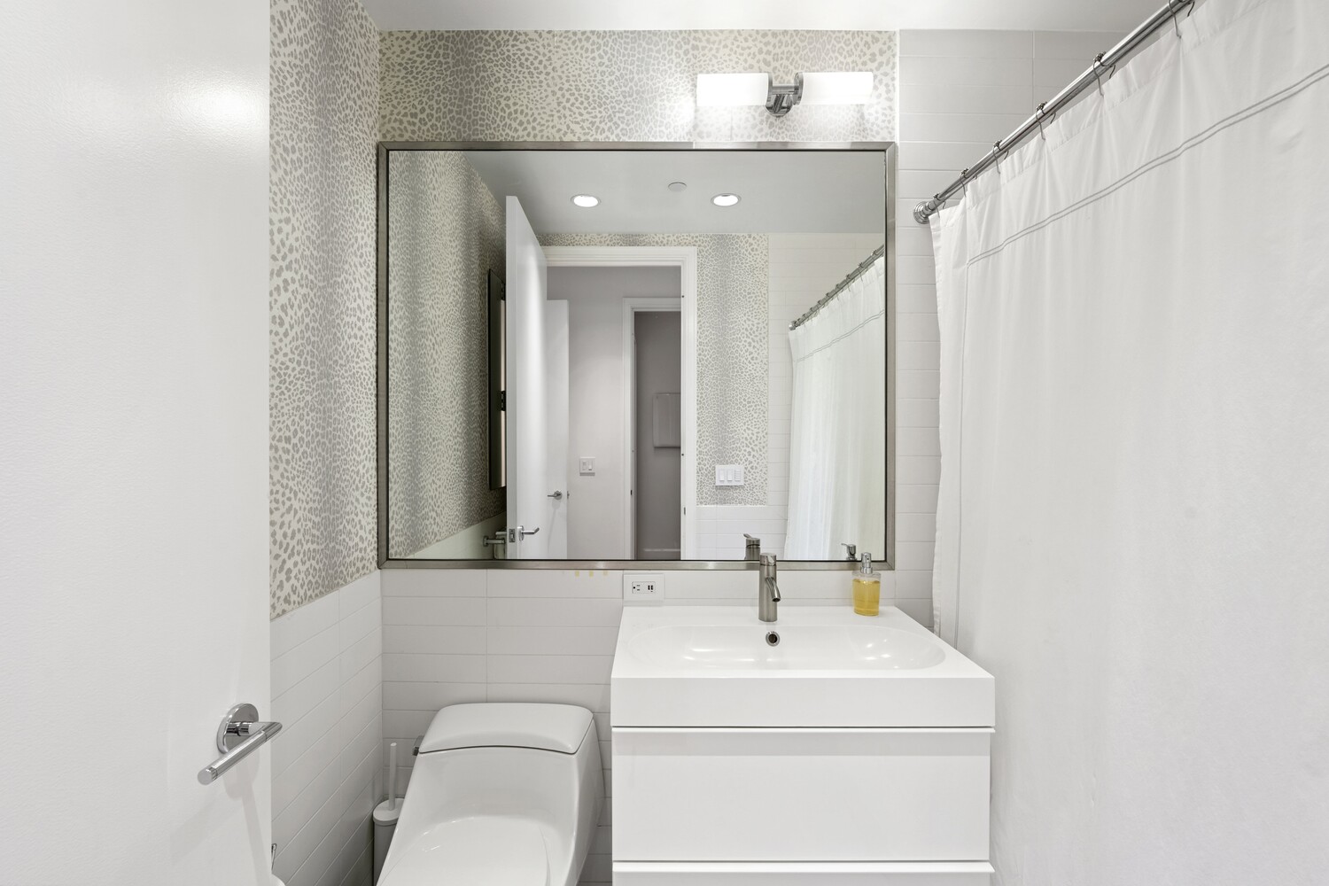 3 MORTON Square