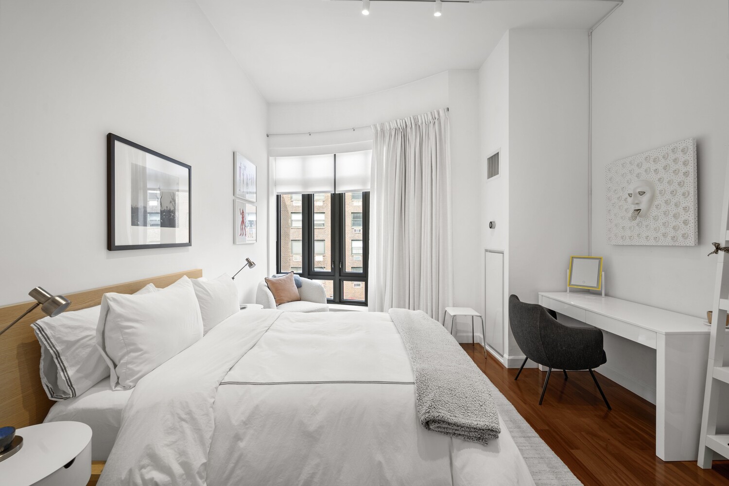 3 MORTON Square