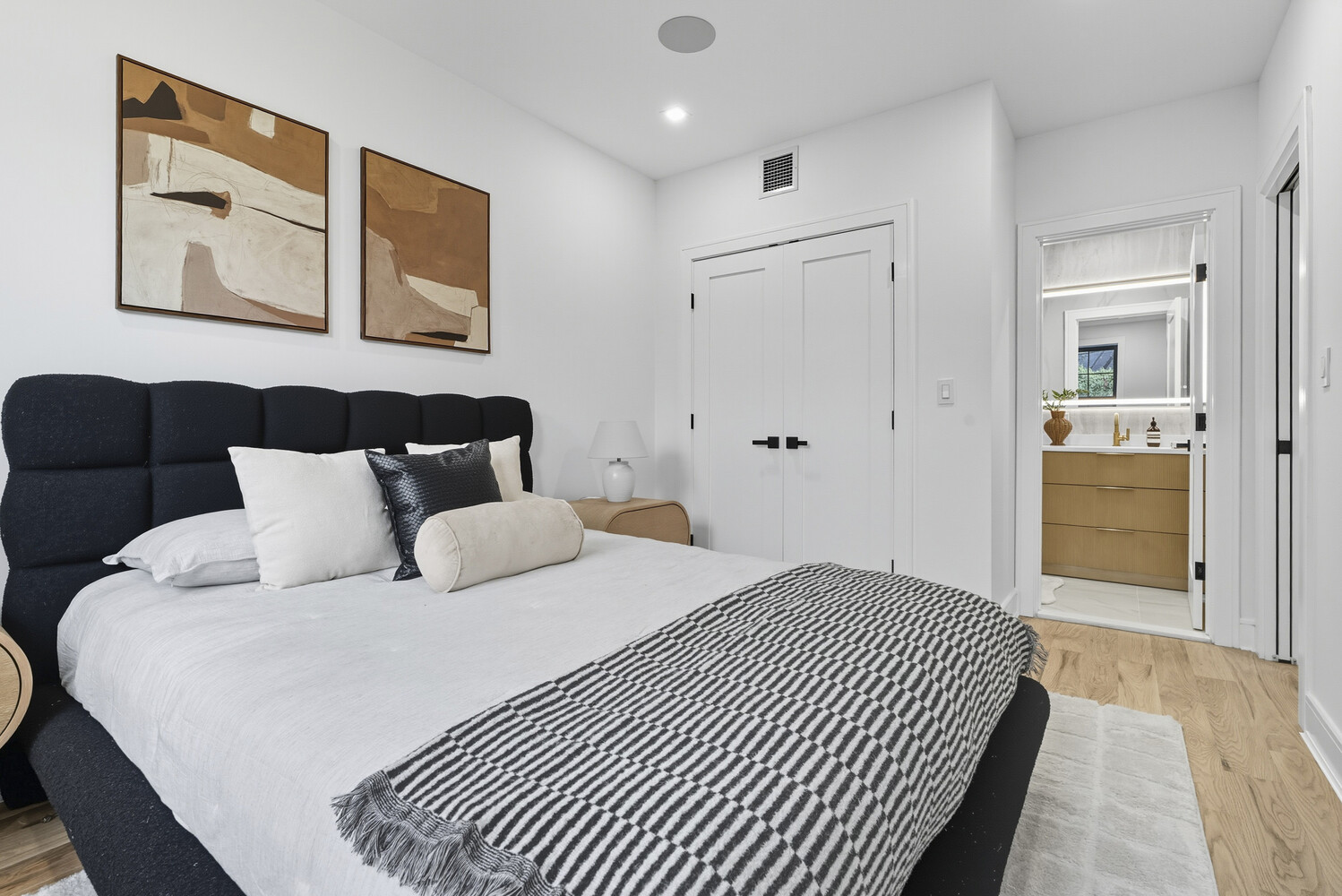 1109 HANCOCK Street TH