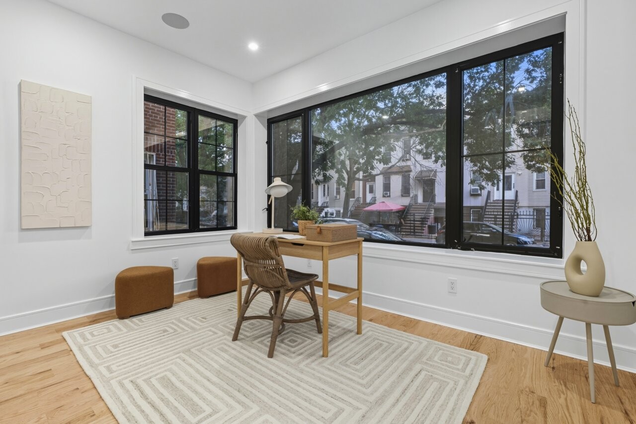 1109 HANCOCK Street TH