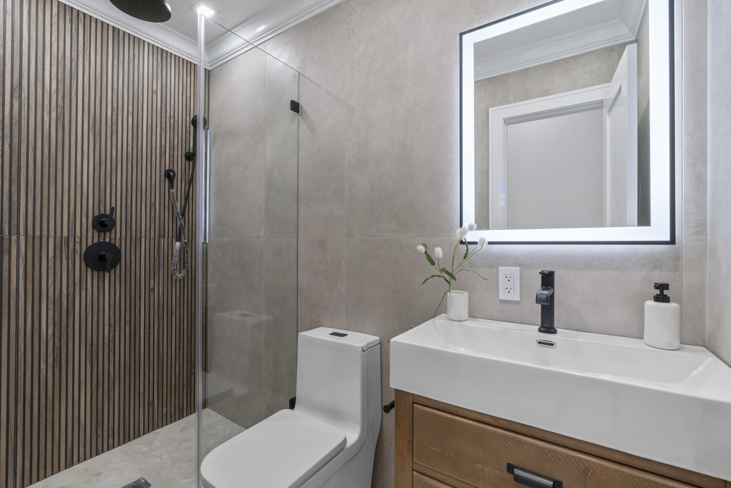 1109 HANCOCK Street TH