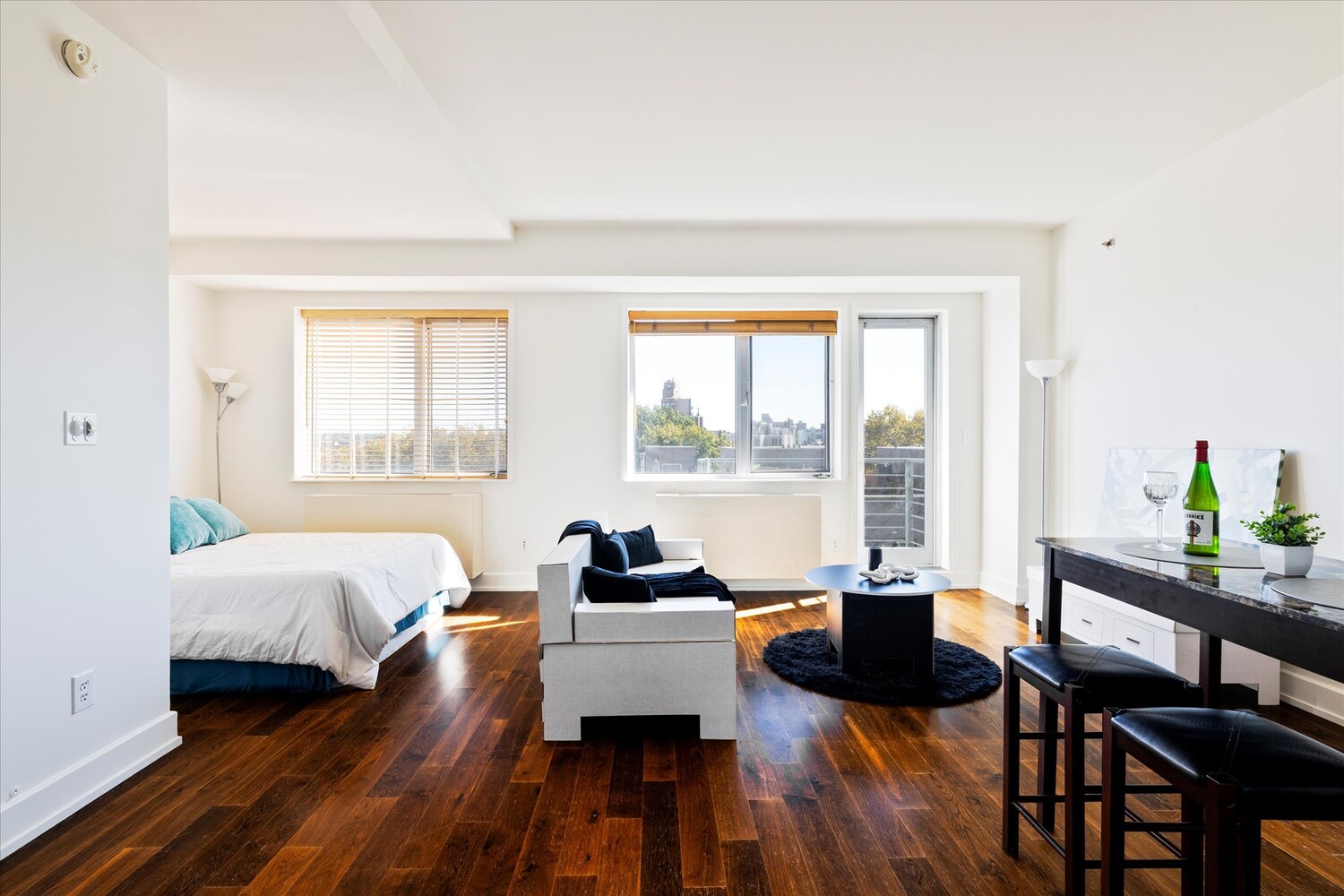 100 MASPETH Avenue 6L